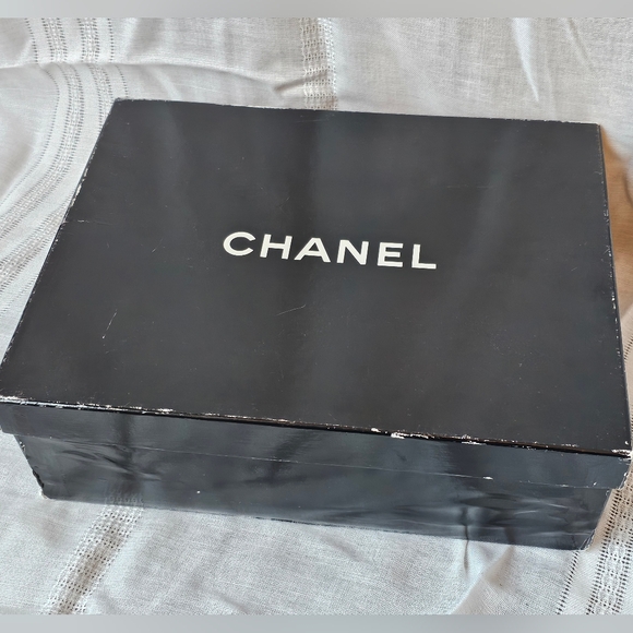 Authentic Vintage Chanel Patent Leather Quilted Pumps Heels Size 39.5 - Picture 14 of 16